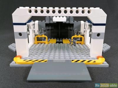 LEGO MOC Moon Base by Huebre  Rebrickable - Build with LEGO