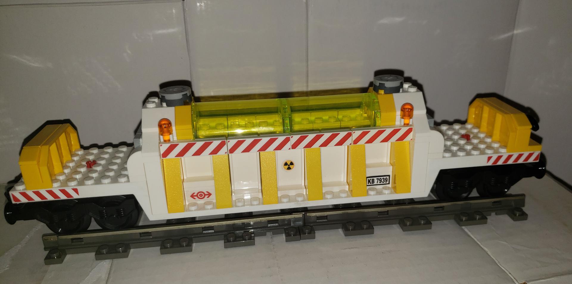 Radioactive Waste Car (MOC-101139) - LEGO MOC | MOC Tracker