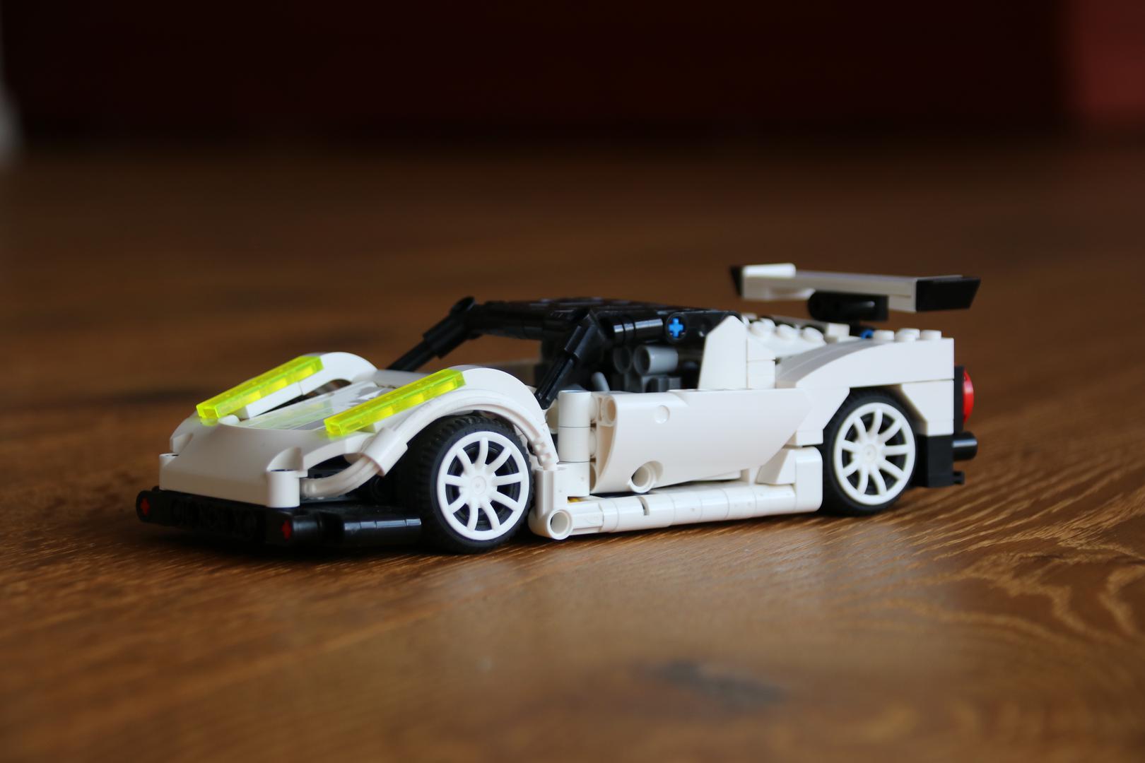 1:20 Technic supercar
