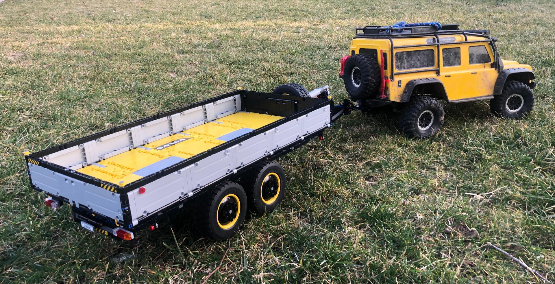 twin-axle trailer for car transport with sides