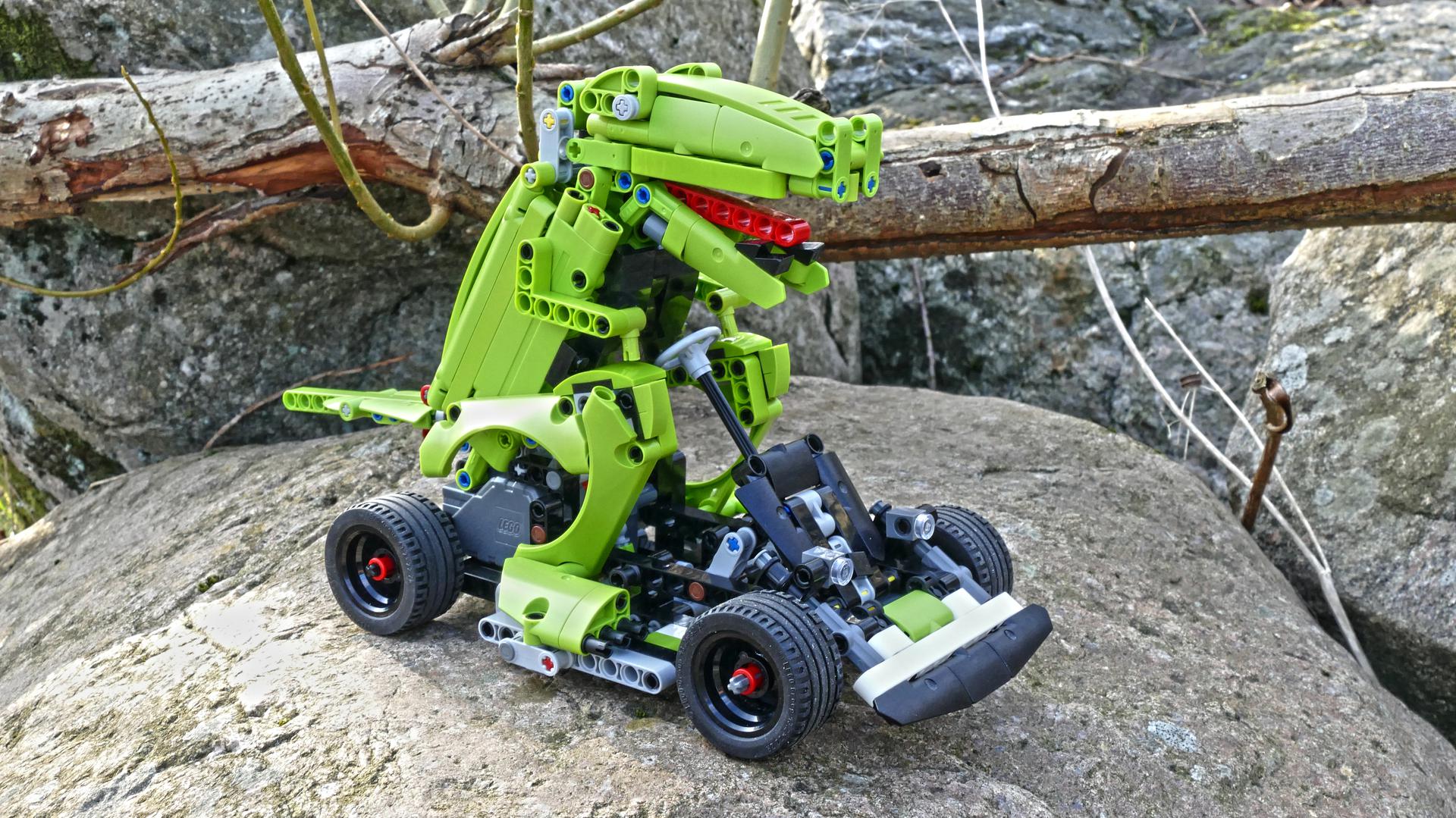 42138 B Model - Dinosaur Driving Go-Kart