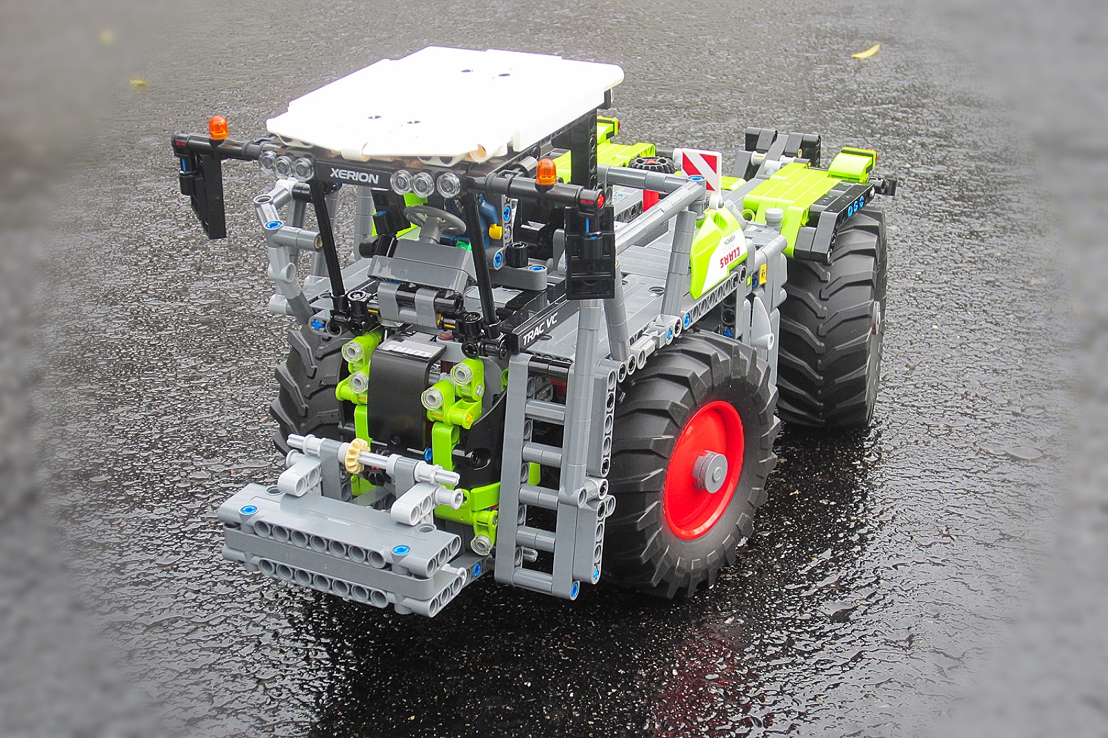 CLAAS Xerion 4000 Saddletrac | 42054 C Model