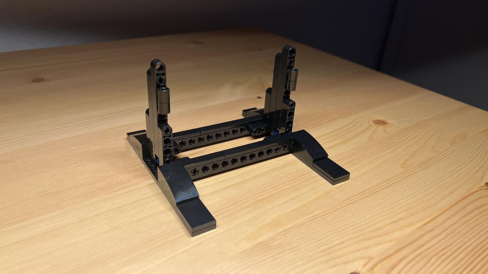 75341 - Redesigned Landspeeder Stand alternate build