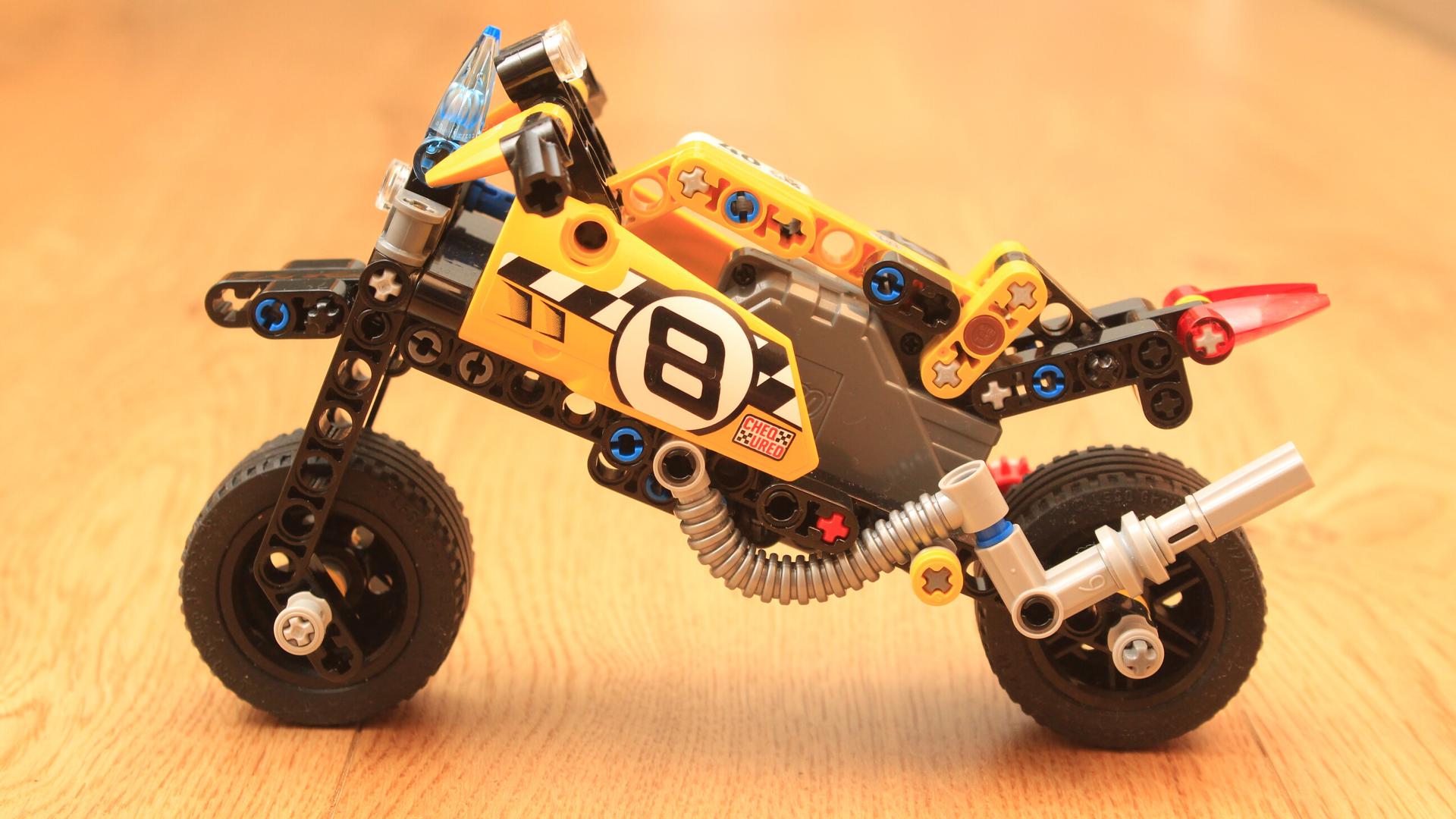 Lego Raid Rally Rally raid motorcycle (MOC-11957) - LEGO MOC | MOC Tracker