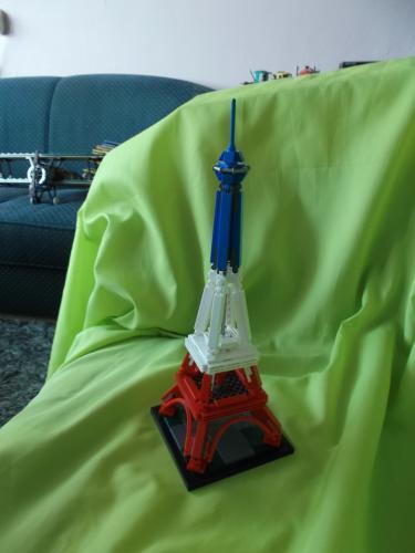 Tour Eiffel couleurs francais