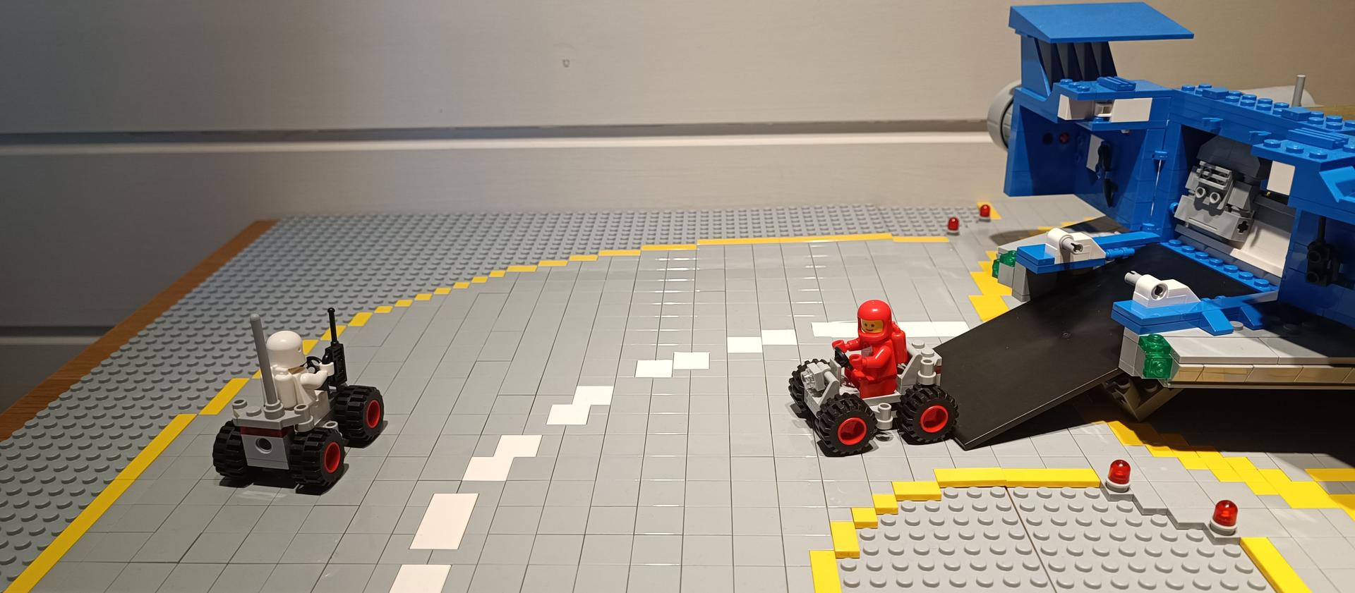 Lunar Road Plate Turn matching Classic Space 2022 (10497 compatible)