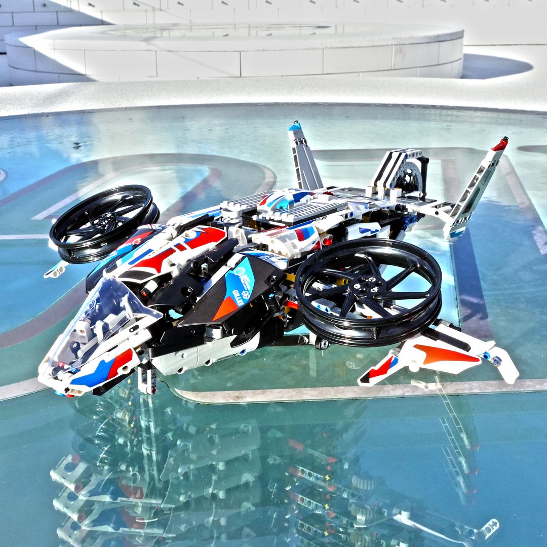 BMW Dropship (42130 B-Model) alternate build