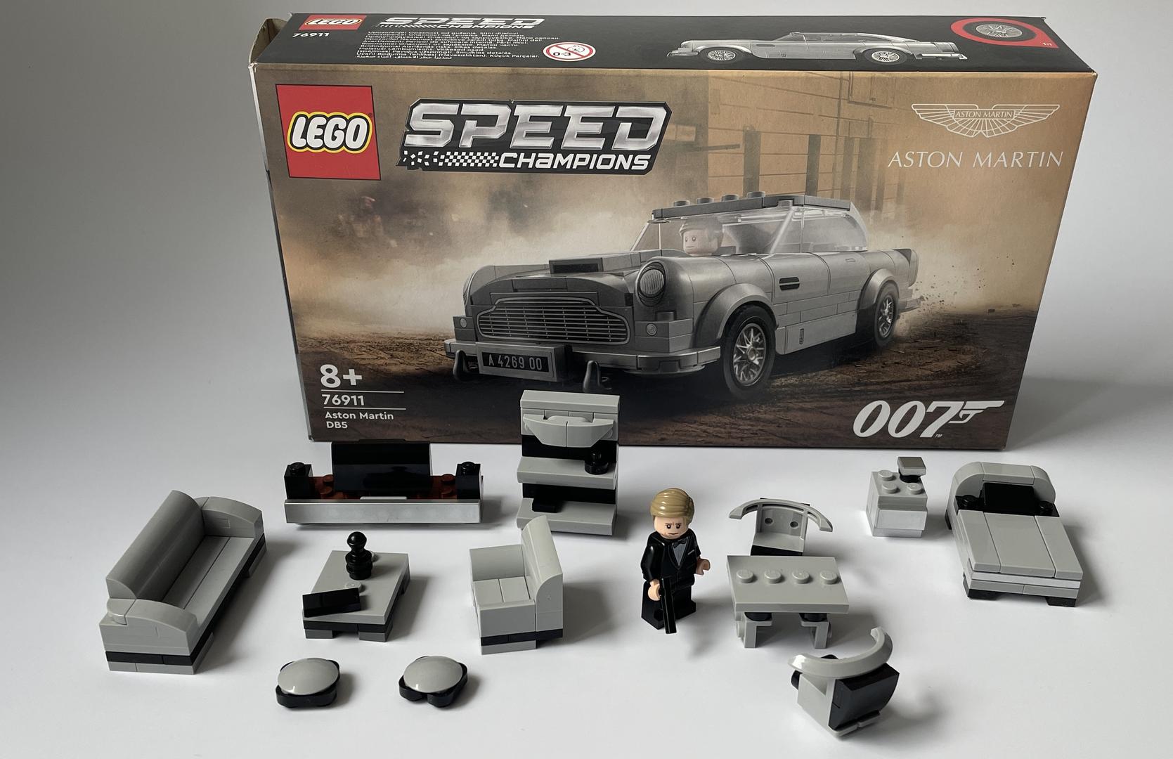 76911 James Bond Furniture Line