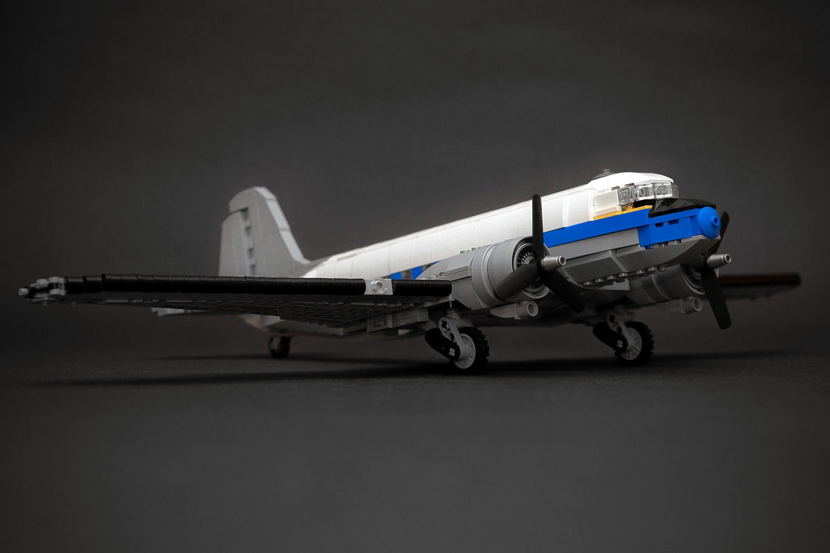 A04a - Douglas DC-3 Lufthansa 1:50 - Ultimate Air- &amp; Spacecraft Collection