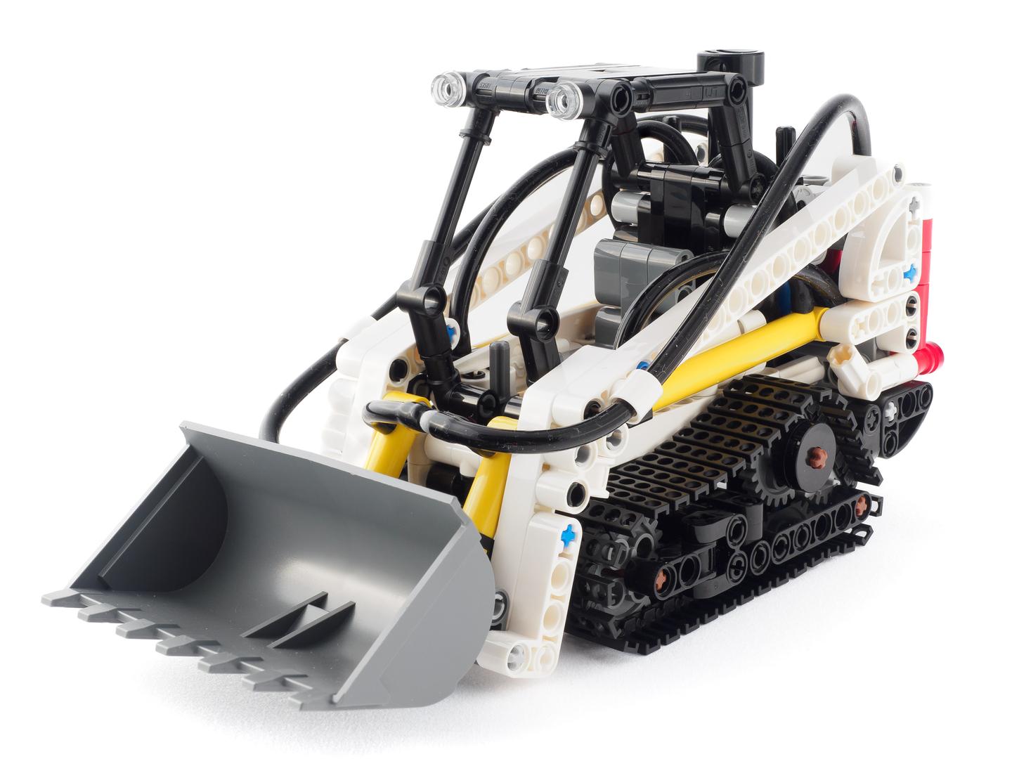 Compact track loader (pneumatic)