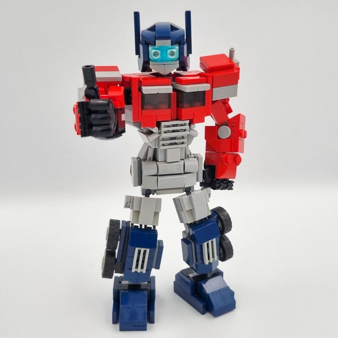 SR size Optimus Prime