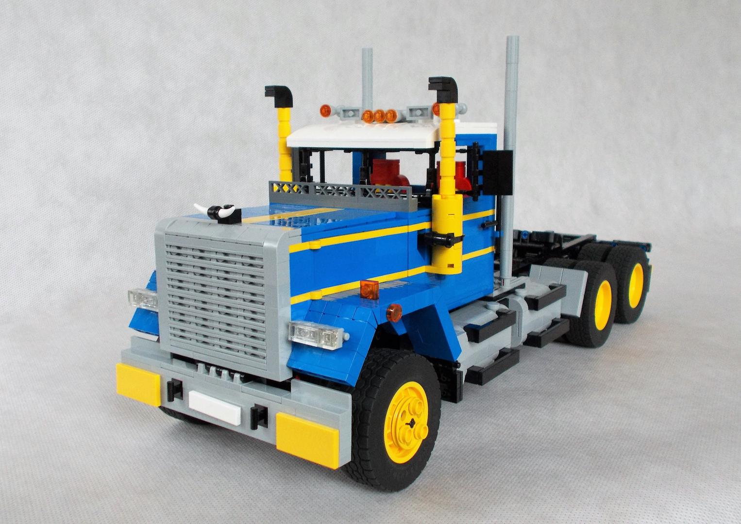 Mack Superliner 6x6 RC