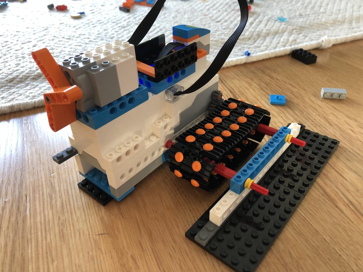 Ravi's Crazy Lego Machine (Lego Boost) - designed & built by a 4-year-old! alternate build
