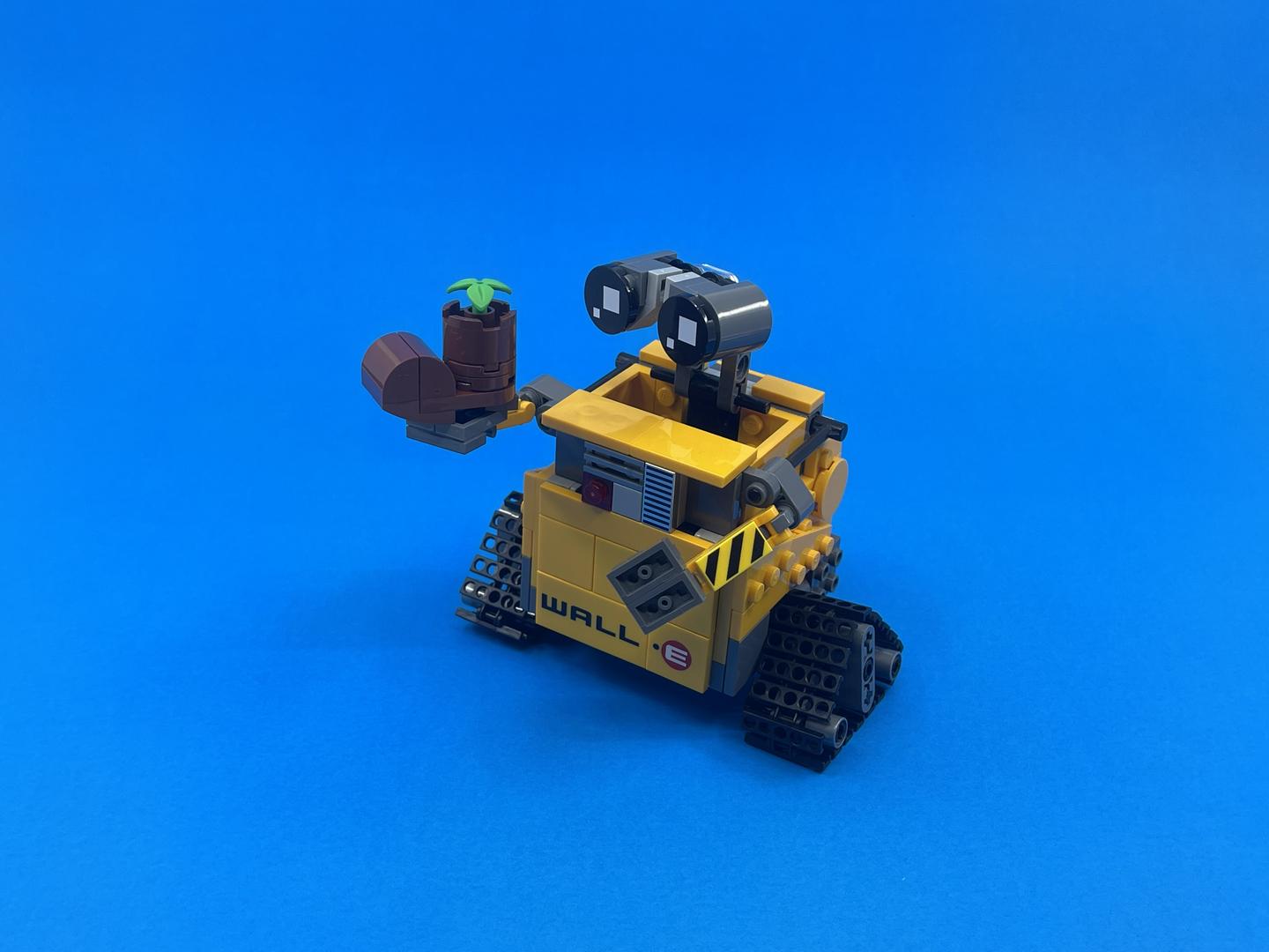 Transformable Wall-E