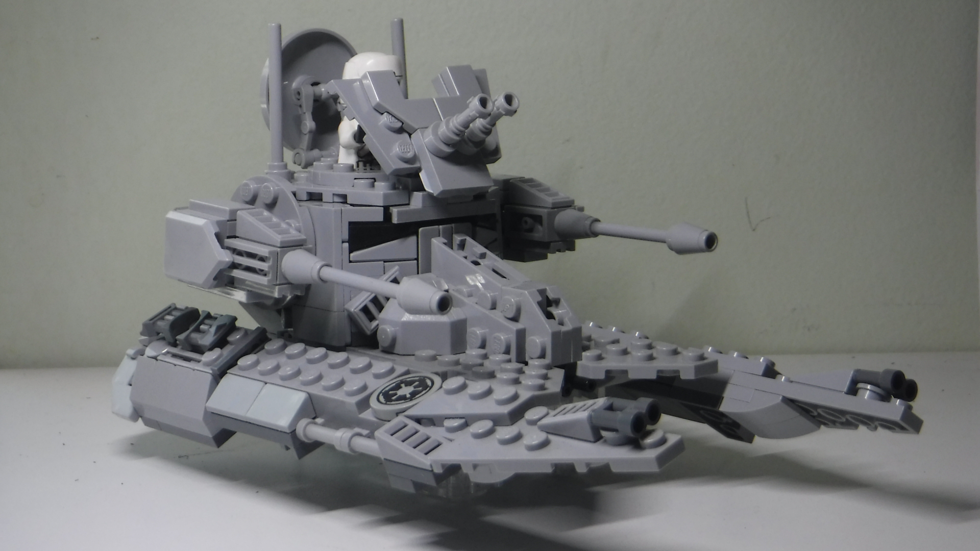 Imperial Saber Tank