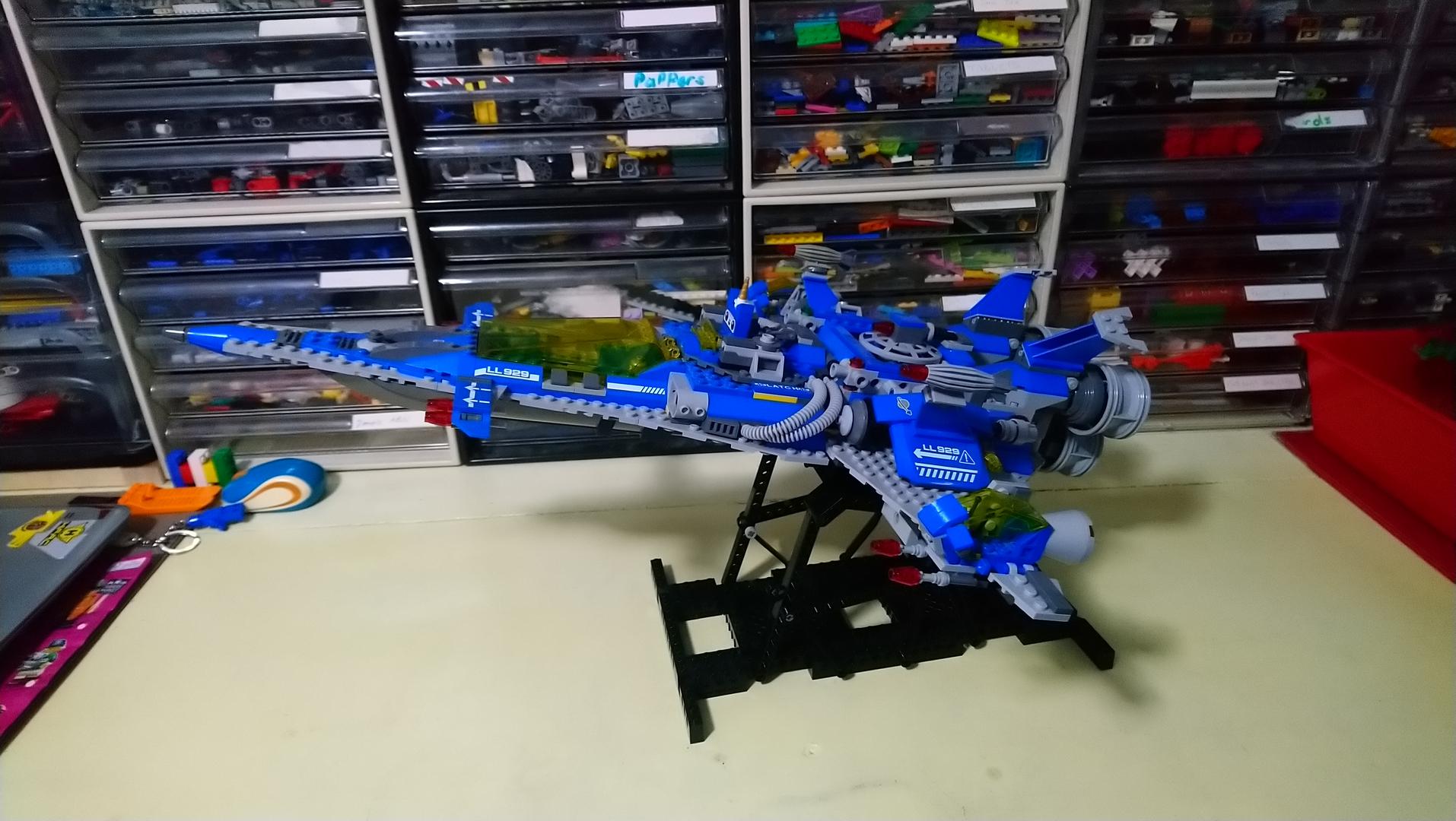 SPACESHIP!!! Display stand