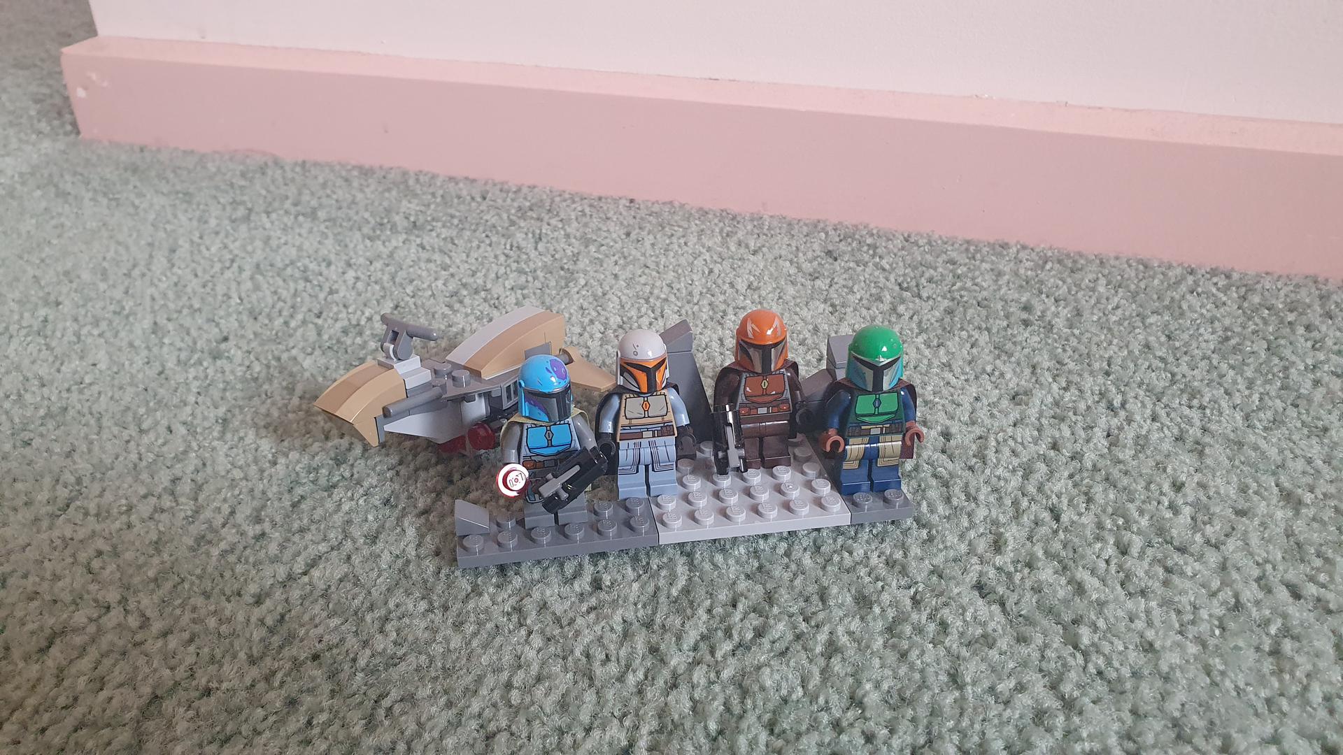 Custom Mandalorian Battle Pack Display Stand/Speeder Bike alternate build