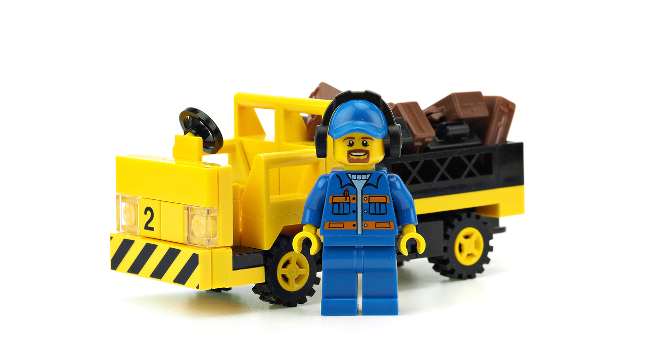 Airport luggage transport vehicle