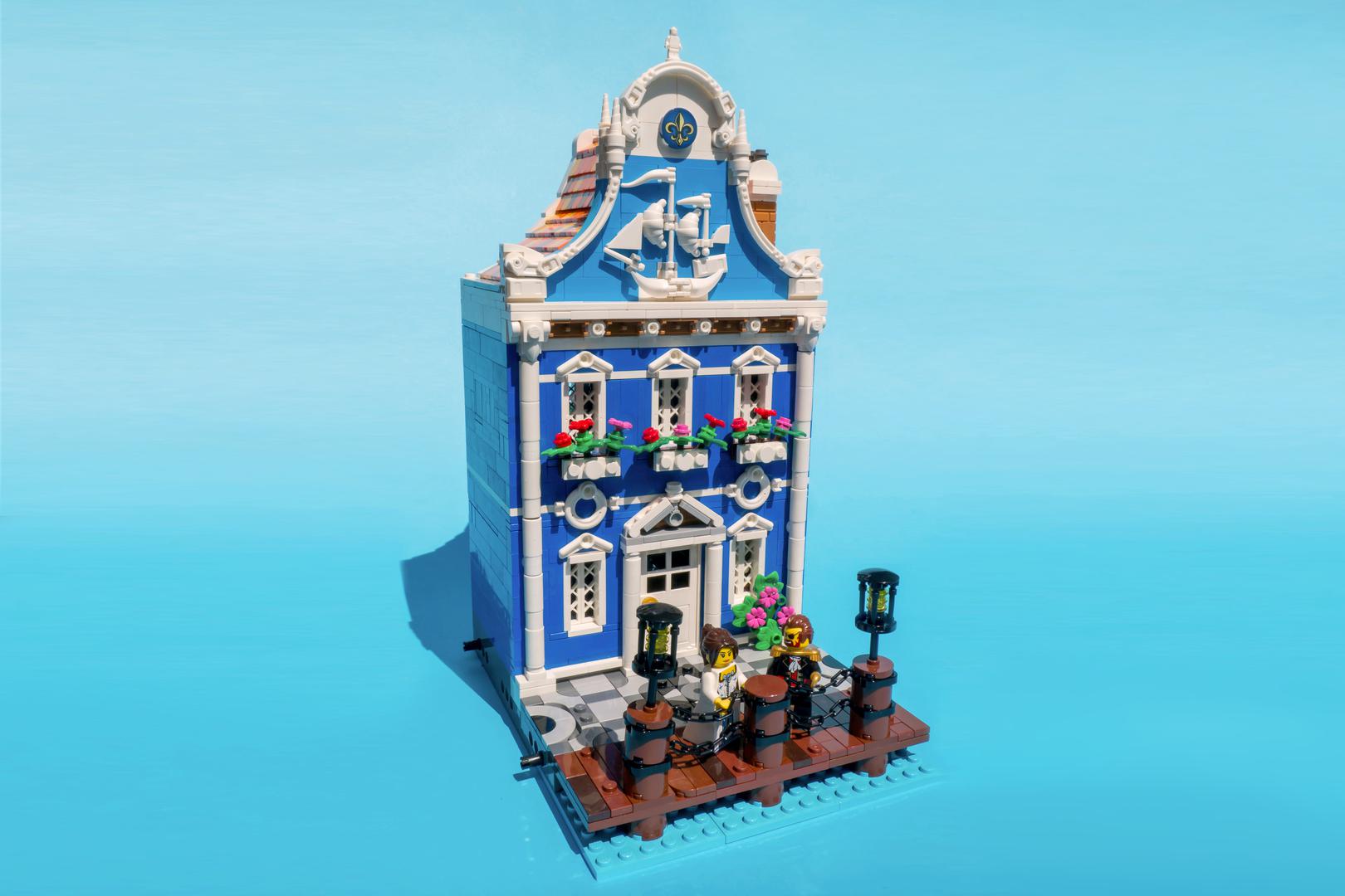 Sleepless Nights Bay - Captain's House