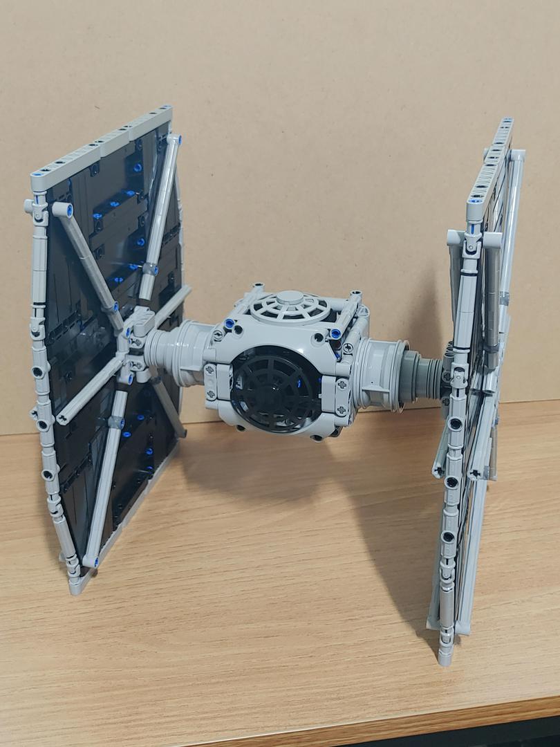 TECHNIC TIE/LN starfighter