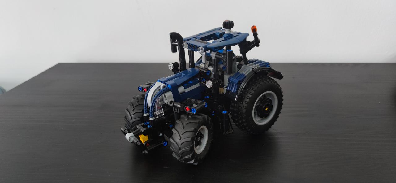 New Holland T7 heavy duty tractor
