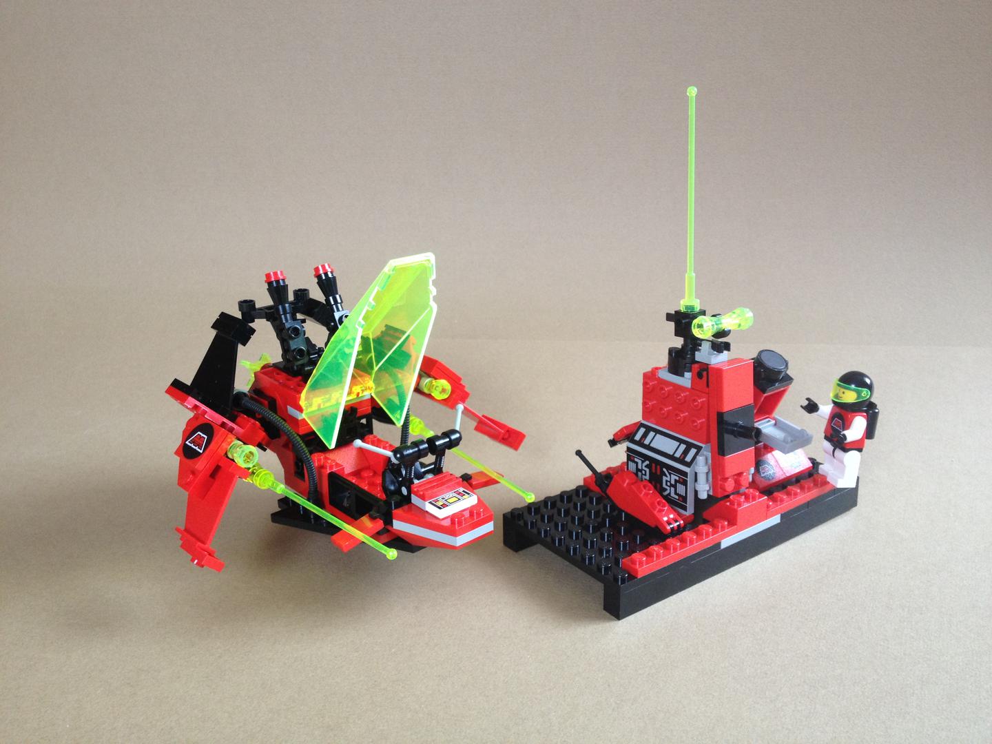 M:23 Skyhopper 'The Frog' with Supply Station &amp; Shelter