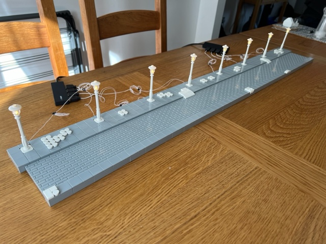 WINTER VILLAGE 'Cobblestone Street'