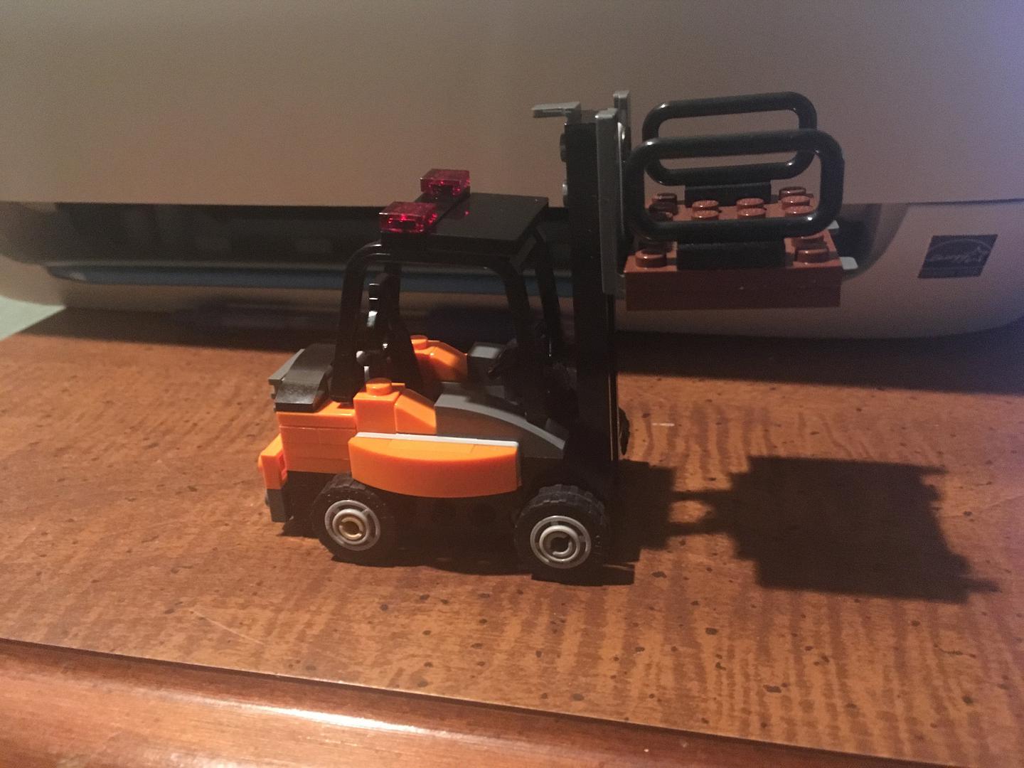 Toyota ForkLift 8FD 2014