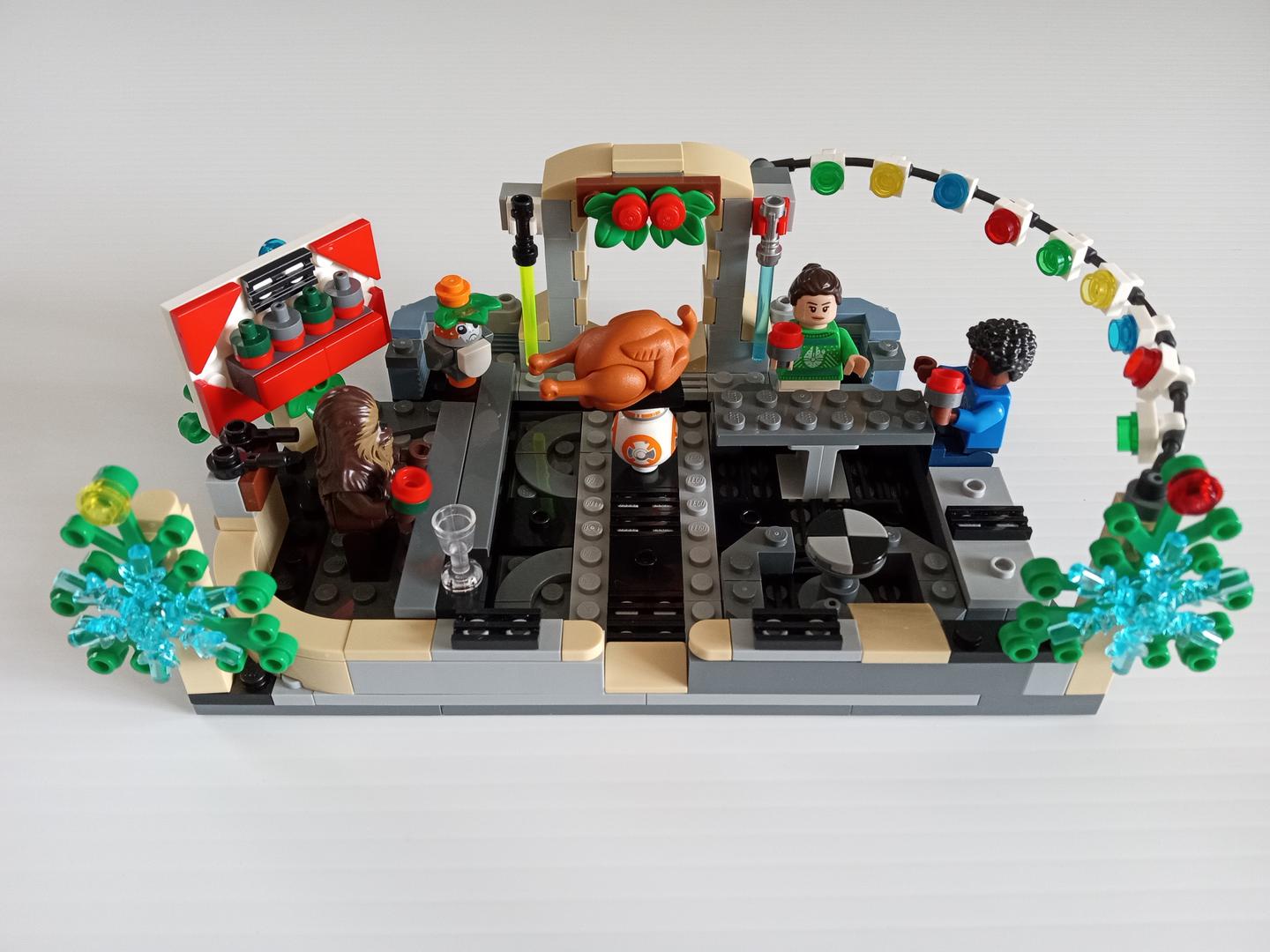Star Wars Holiday Cantina alternate build