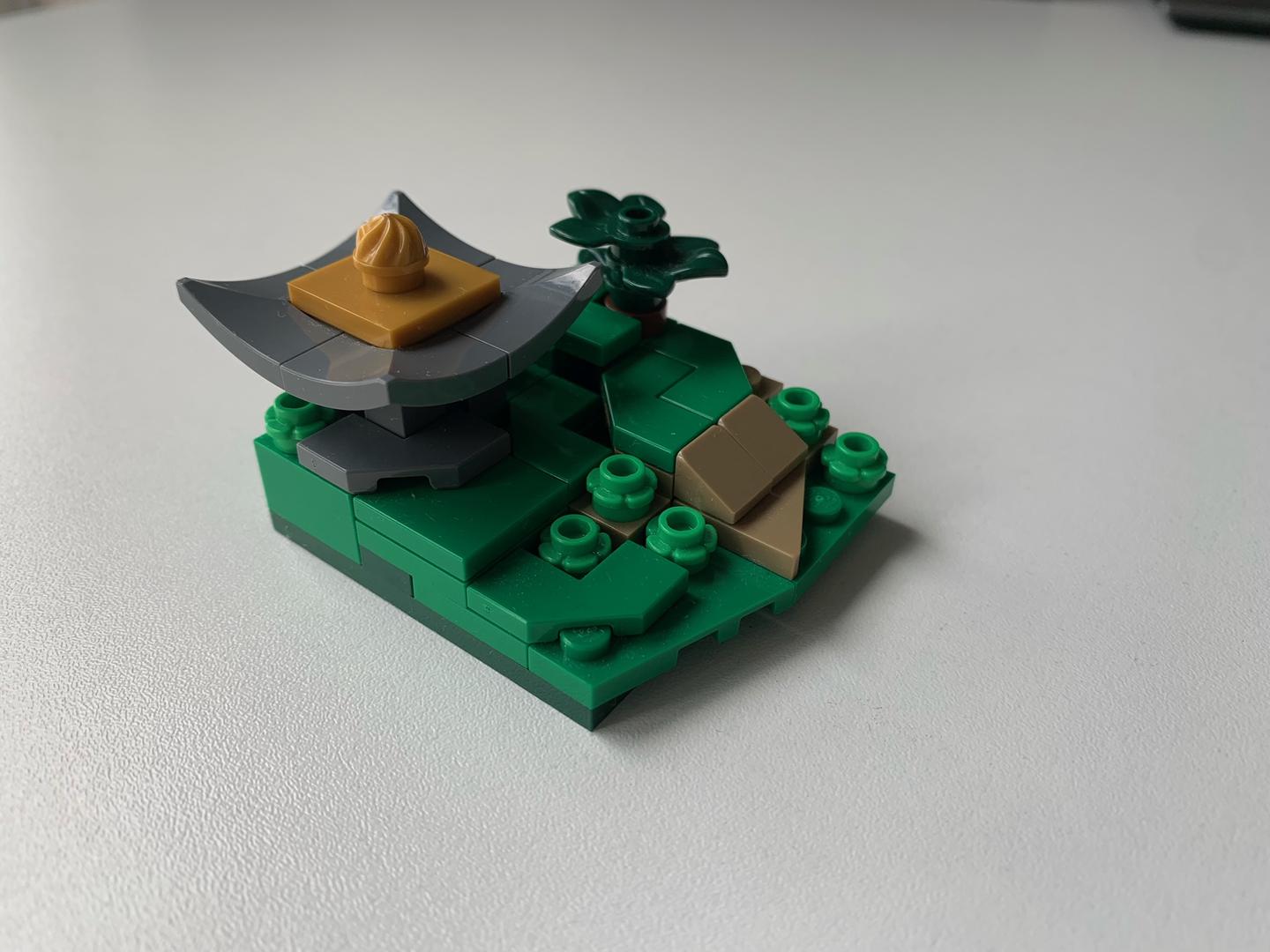 Mini Hillside Templte