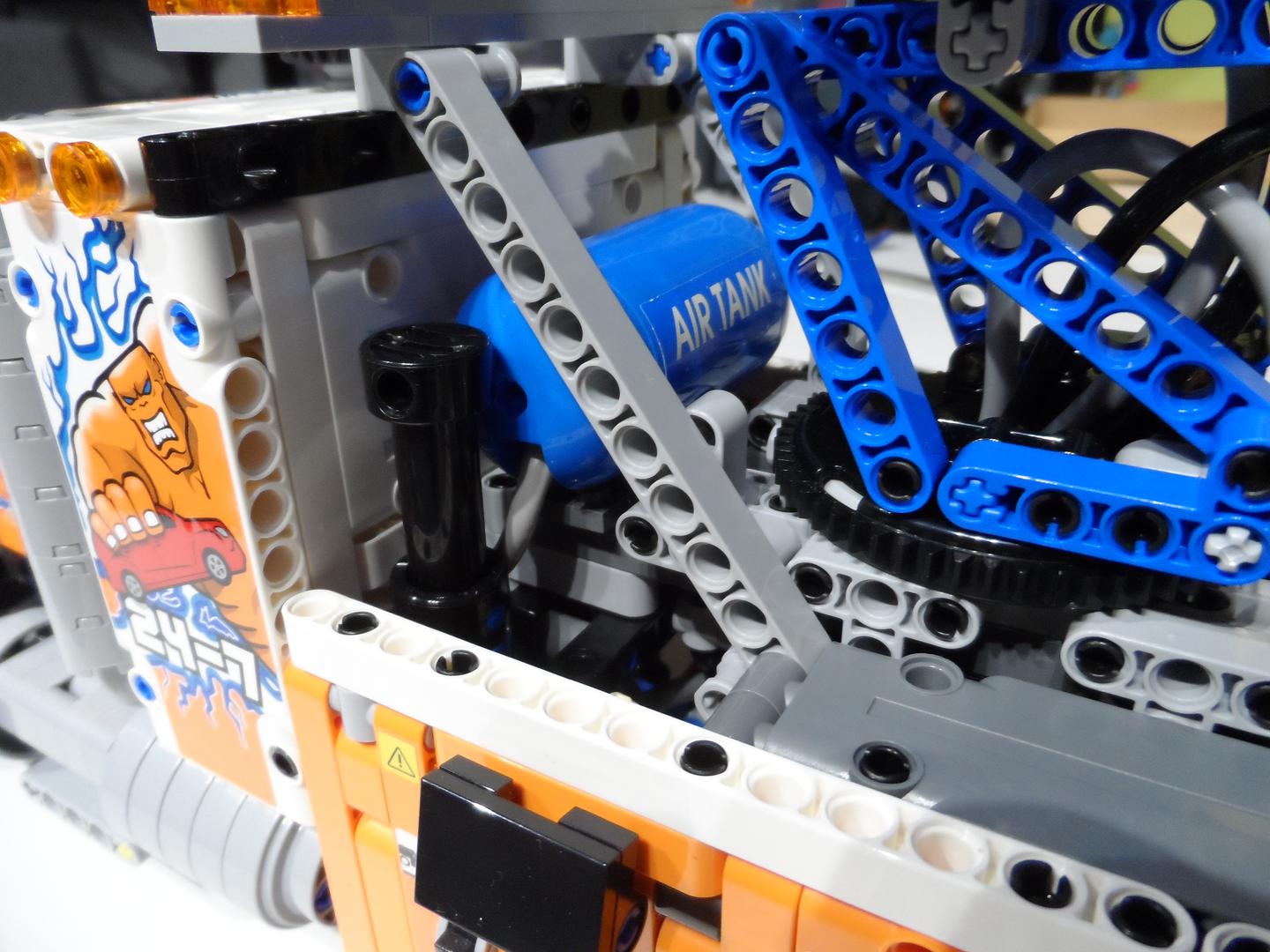 AIR TANK upgrade for 42128 Heavy Duty Tow Truck