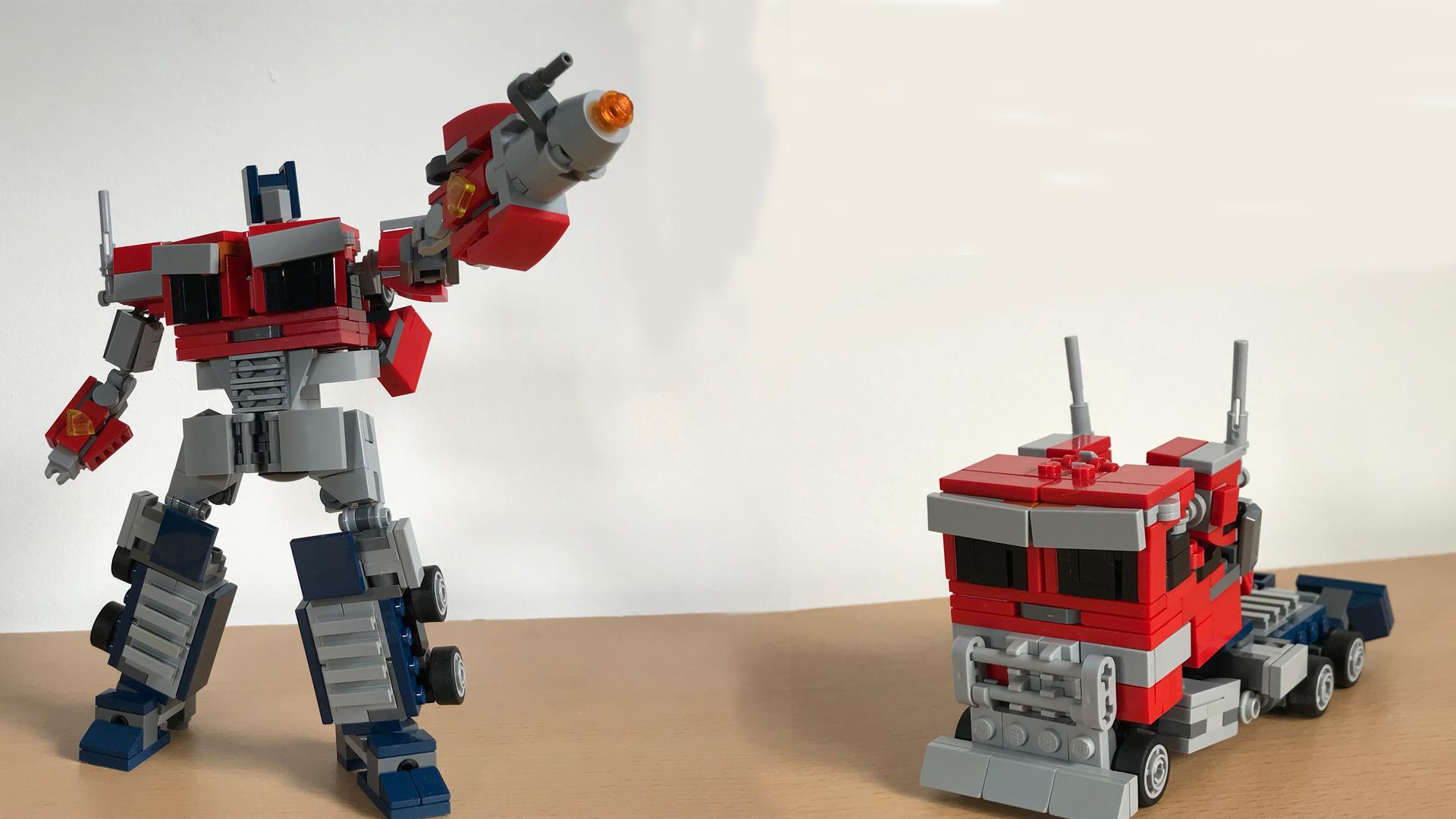 Transformable Optimus Prime (rise of the beasts)