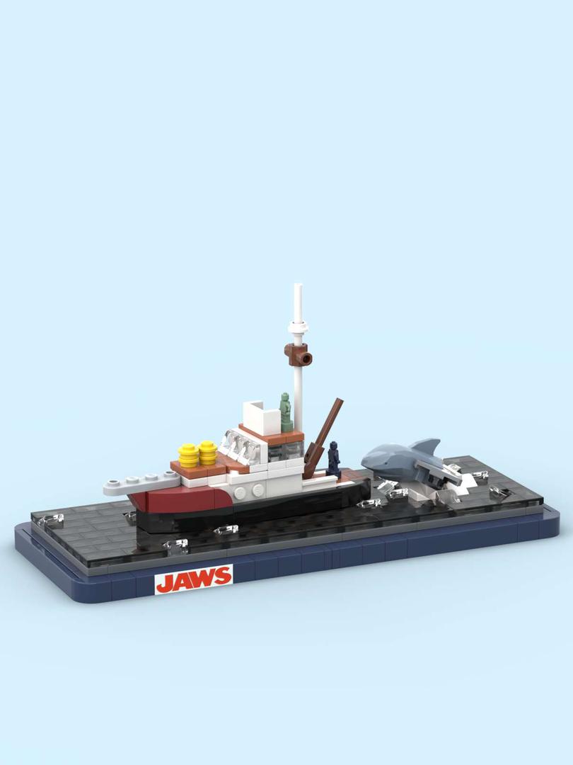 Microscale Jaws Attack Diorama