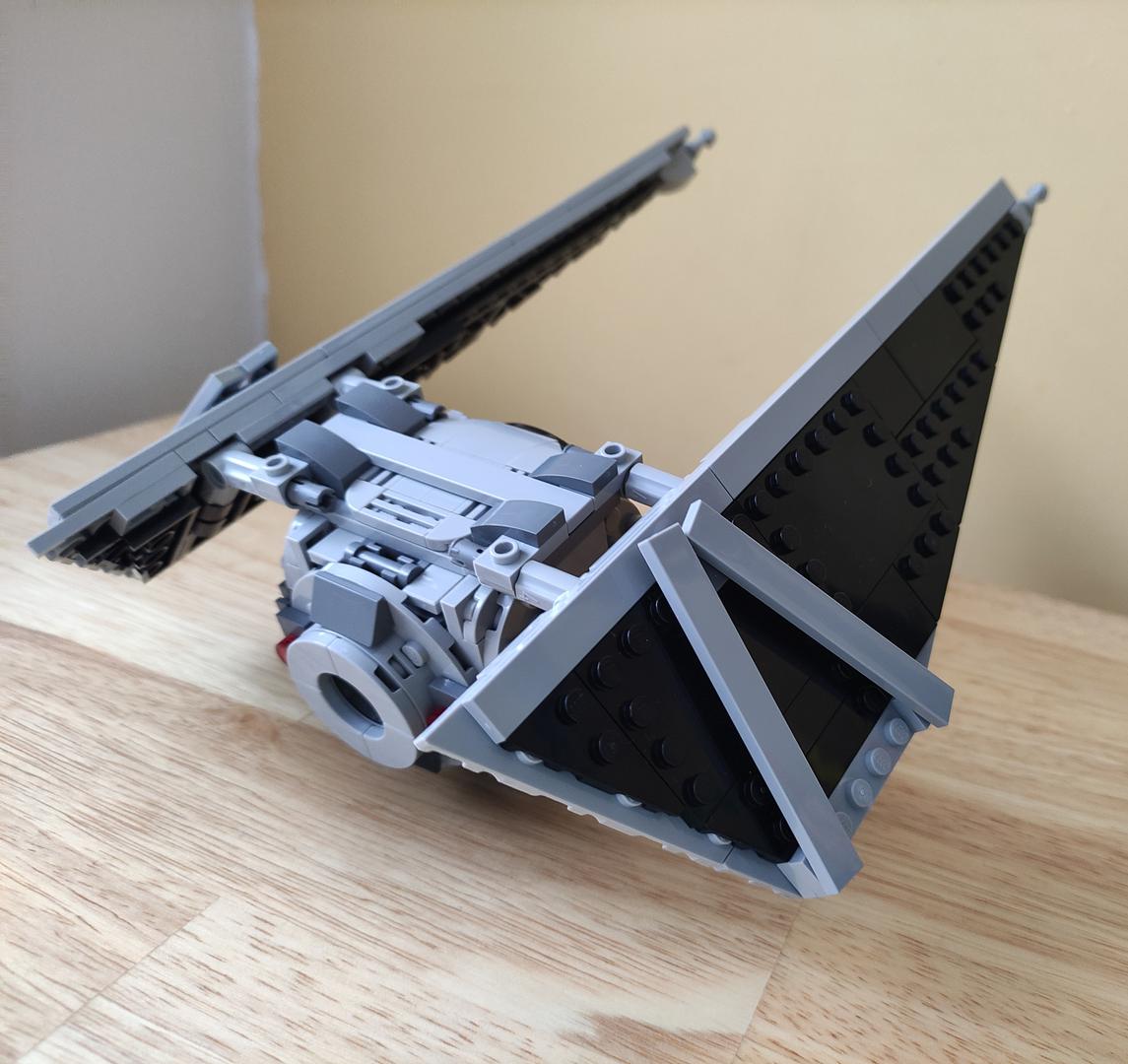 75348 - TIE Striker