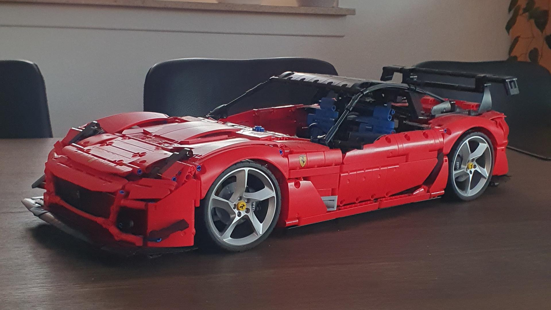 42143 B Model - Ferrar! 599XX Evo