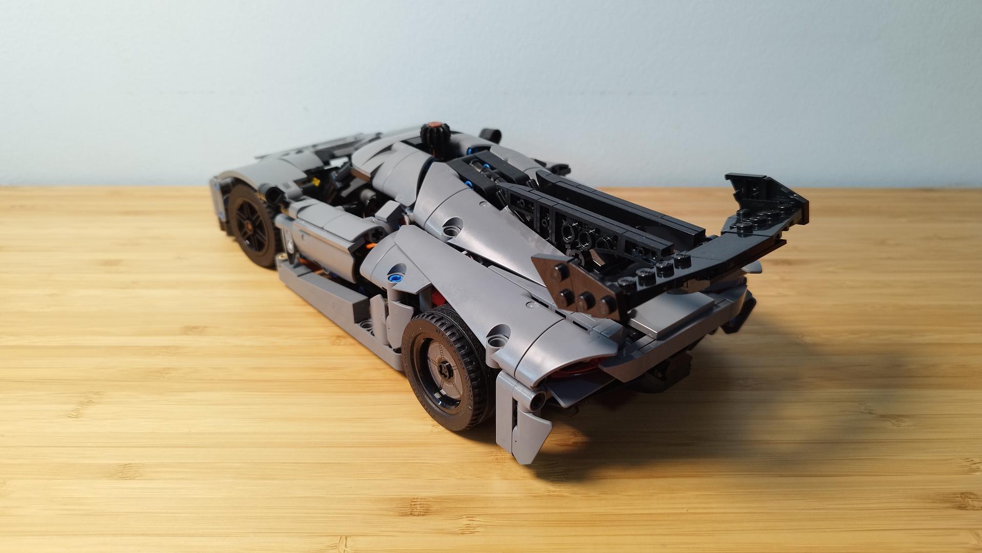 Koenigsegg Jesko Attack Wing Mod