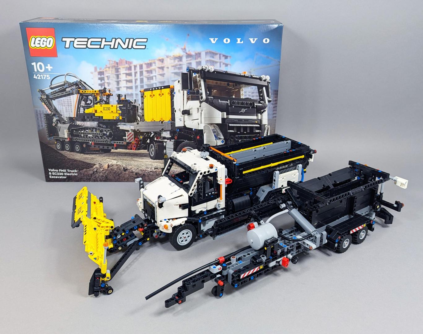 42175 Volvo VHD Snow Plow