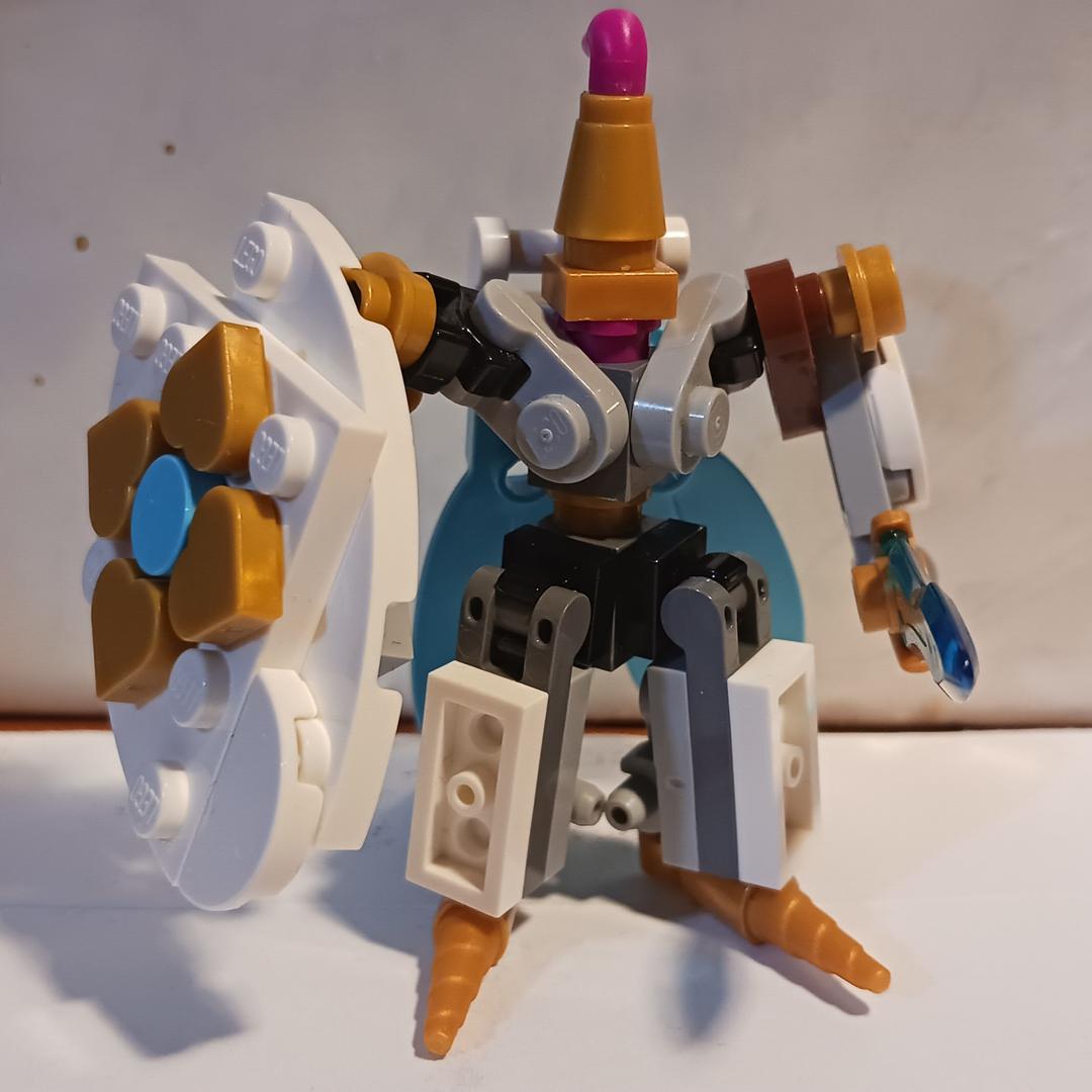 Crusader Frame (Set 71472) alternate build