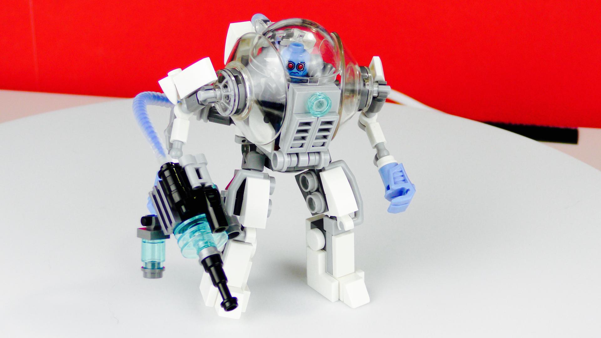 Mr. Freeze Armor / Mech Suit