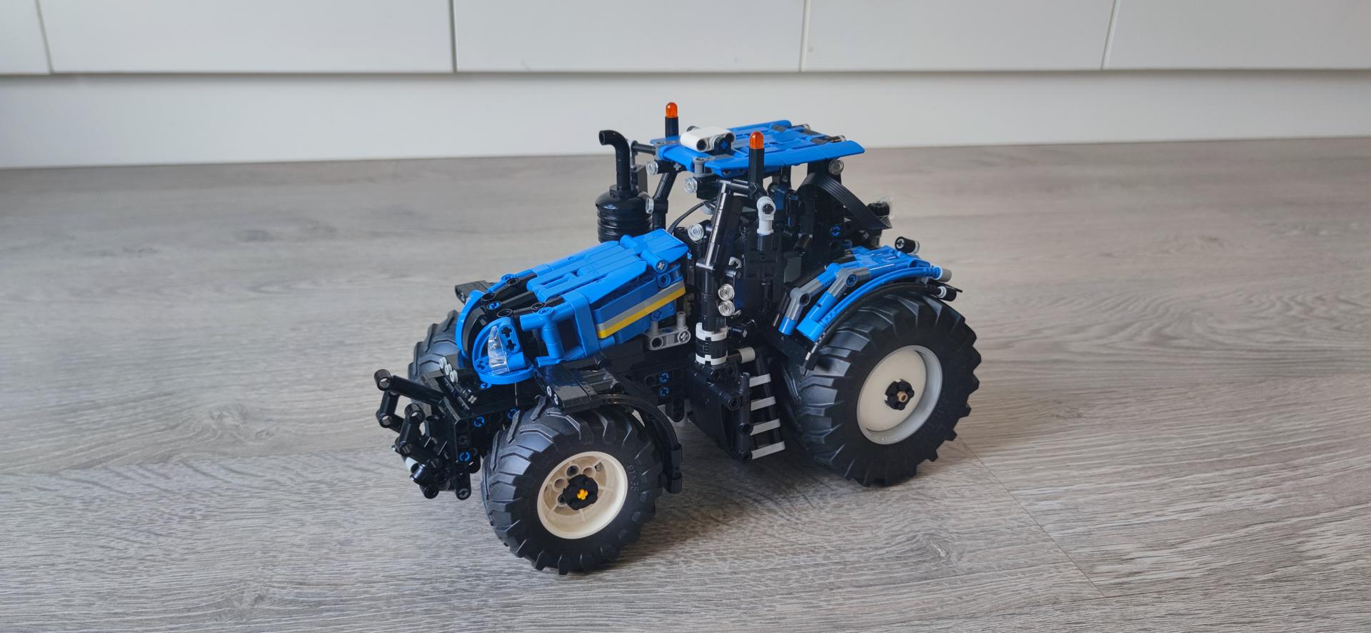 New Holland T8 tractor (Control+ version)