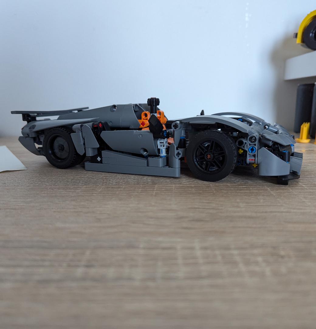MOC - 42173/42184 - Porsche 918 Spyder alternate build