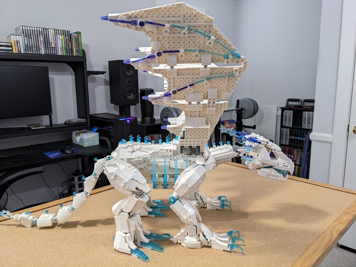 Giant White Ice/Frost/Snow Dragon