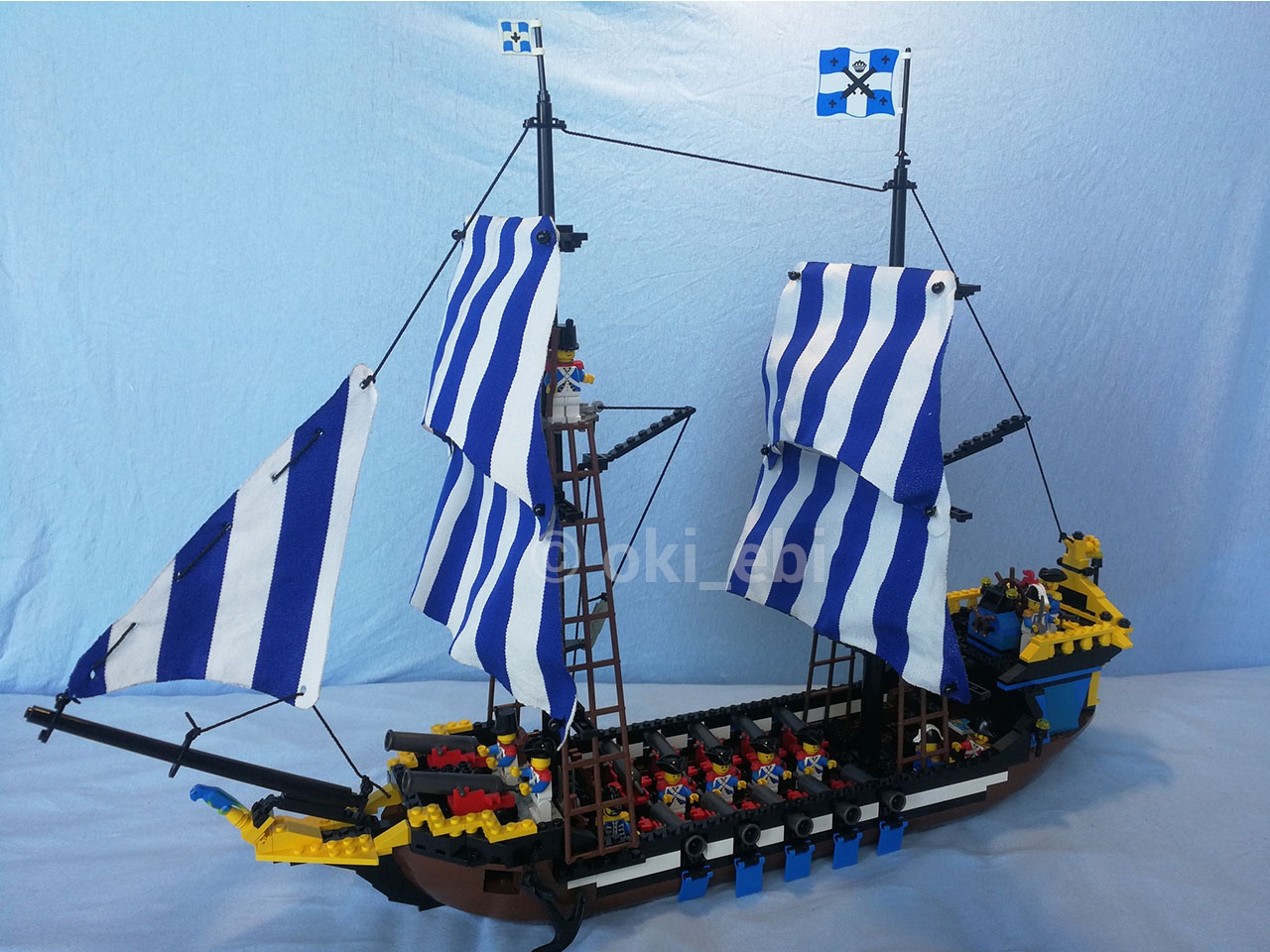 Blue Parrot - The Pirate Hunter - Caribbean Clipper MOD