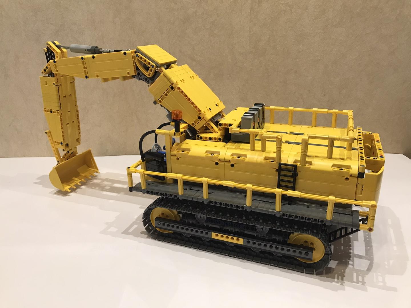 XL 8043 Modernized Excavator