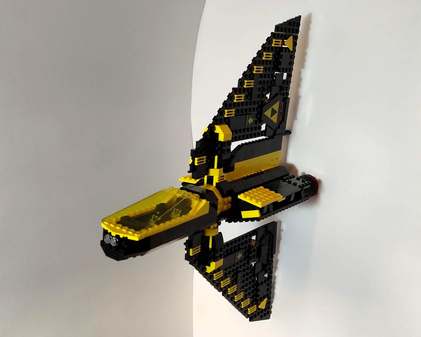 Blacktron T-6 shuttle