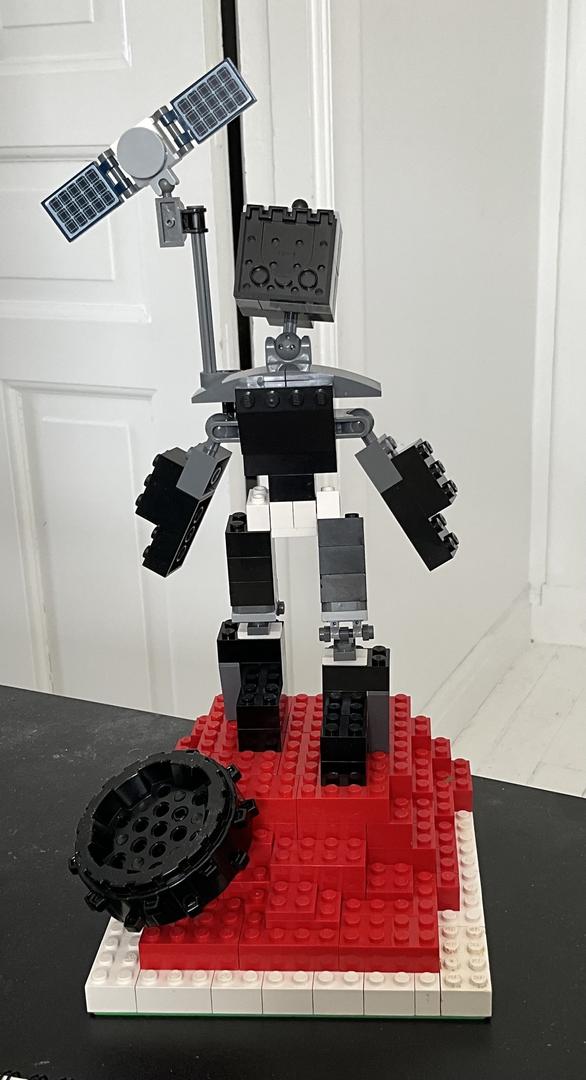 Robot in alien habitat