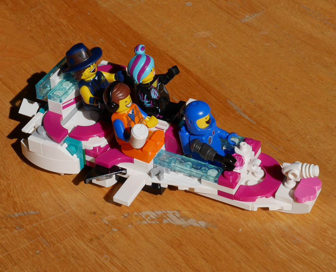 41637 Mayhem SPACESHIP! alternate build