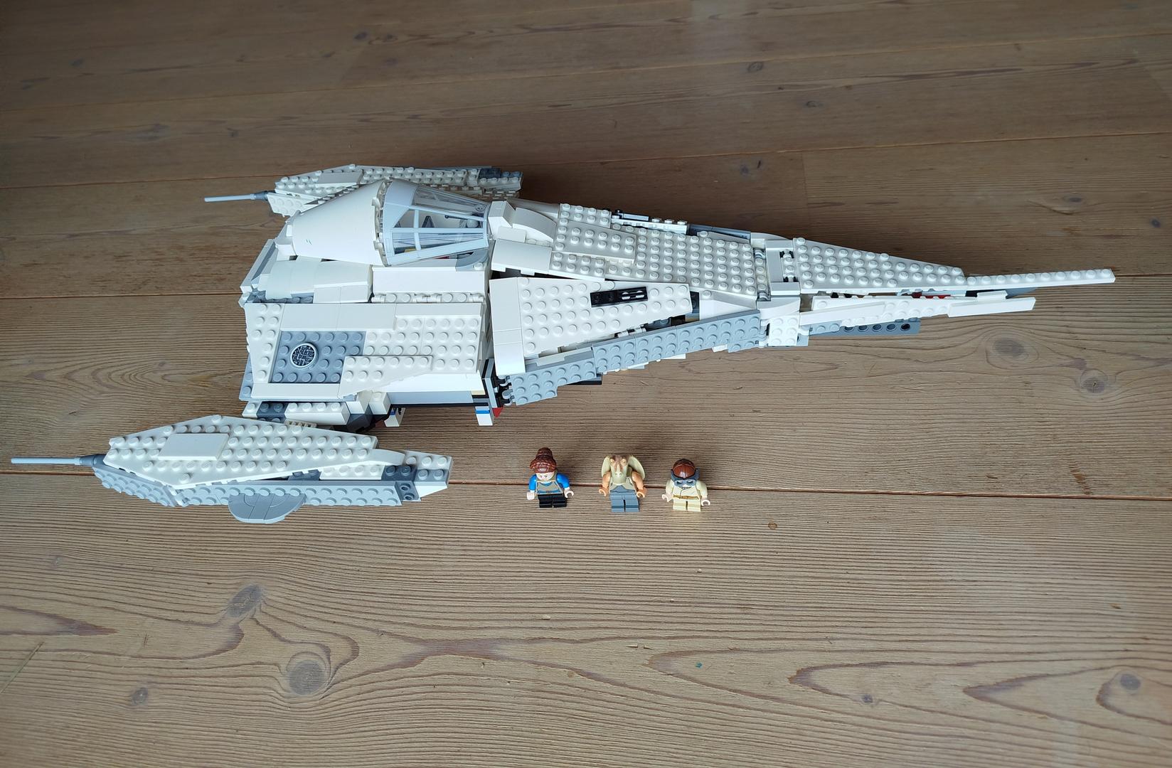 Nubian 327 de type J / J-type Nubian 327