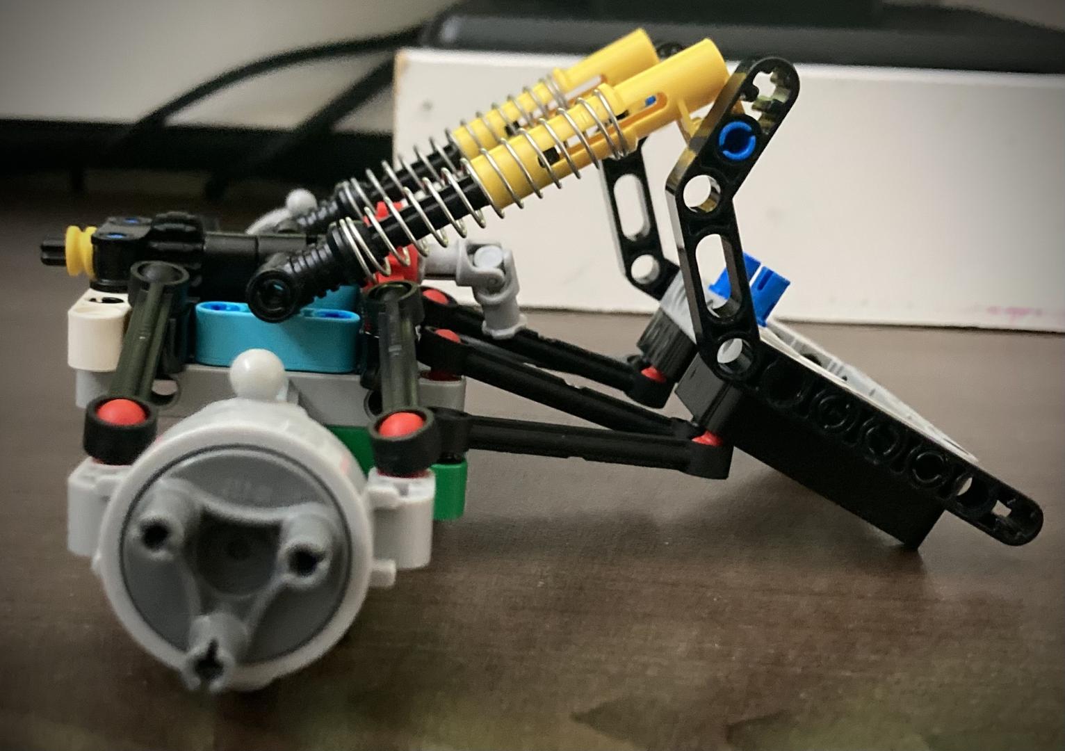 4 Link Live Axle Suspension with Steering