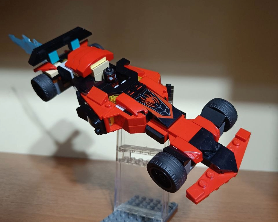 Miles F1 bolide - 76244 alternative build